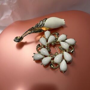 Vintage Marvella White Cabochon Brooch & Matching Tulip Pin 1960s Gold Tone